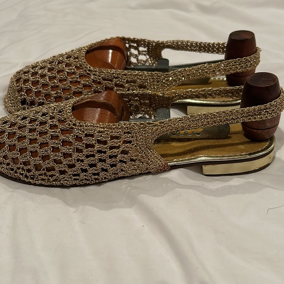 Vintage Handmade Golden Metalic Mesh Thread Sandals - Picture 2 of 9